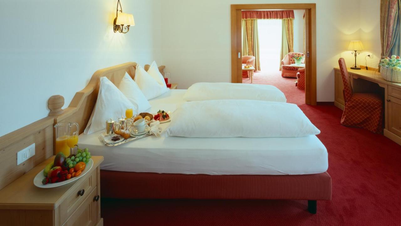 Residenze Mathilda Hotel Silandro Luaran gambar