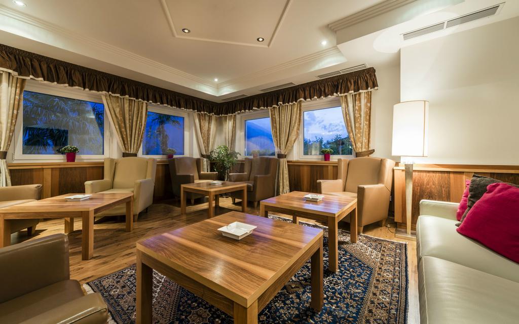 Residenze Mathilda Hotel Silandro Luaran gambar